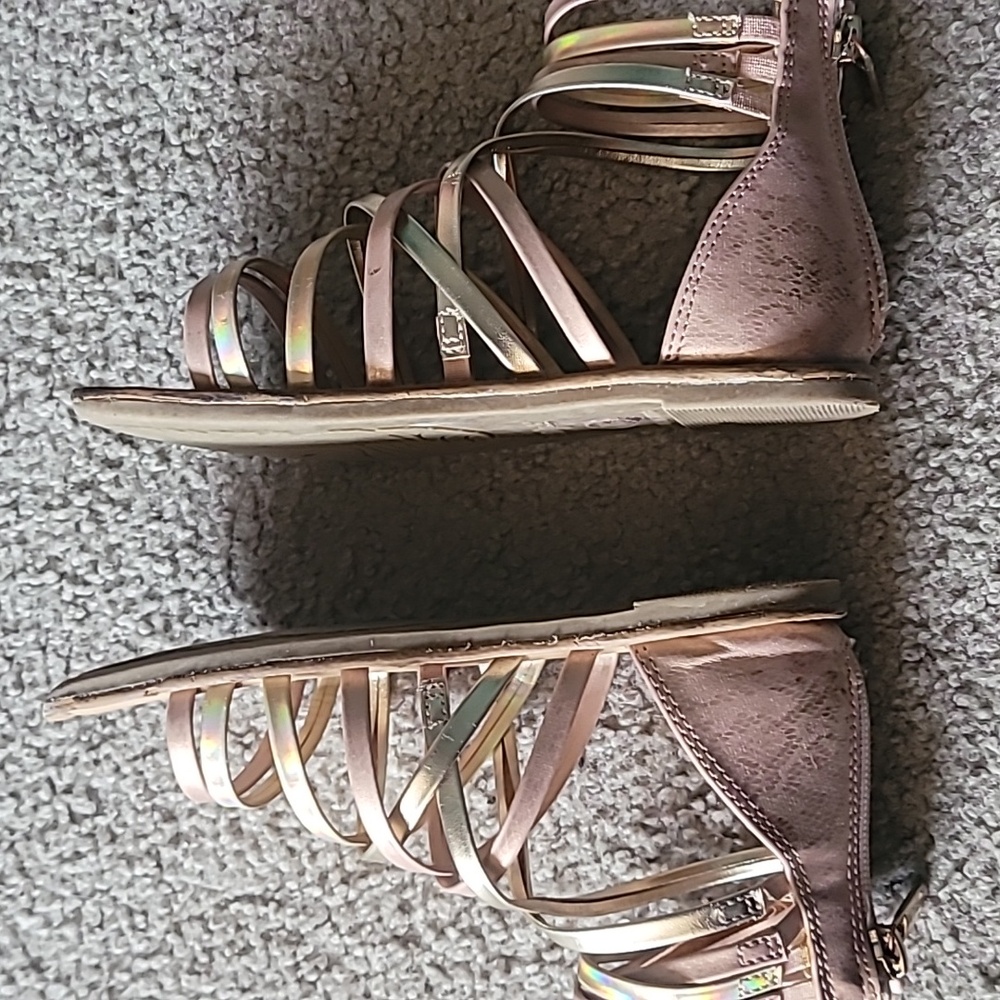 Sandals - Picture 3 of 4